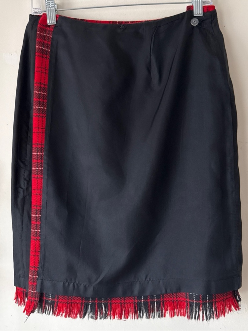Rafaella Vintage 90s Red Tartan Plaid Worsted Wool Fringe Hem Wrap Skirt Size 16 - Picture 13 of 16